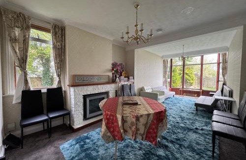 Headington Villa | Oxford Detached Villa 5 Rooms Free Parking 4km from City Center