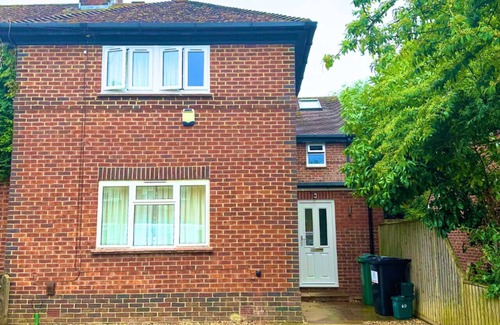 Oxford House | Oxford- Refurbished 4 bed -15 mins to centre