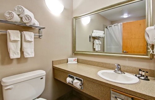 Oyen Hotel | Oyen Canalta