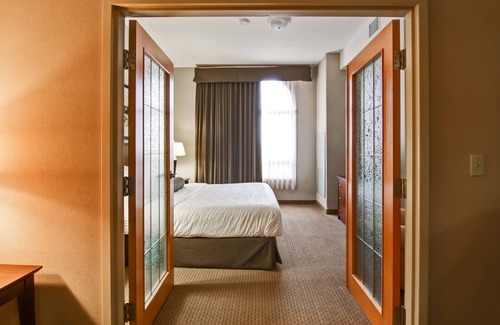 Oyen Hotel | Oyen Canalta