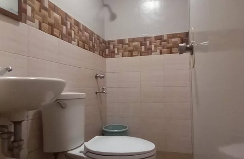 Naga Hotel | OYO 1037 Lendes Tourist Inn Main