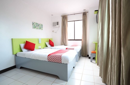 Cebu Hotel | OYO 210 Apple Tree Suites
