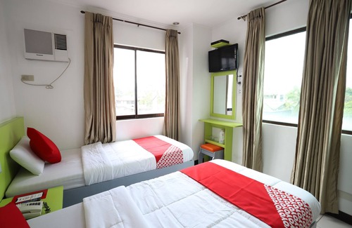 Cebu Hotel | OYO 210 Apple Tree Suites