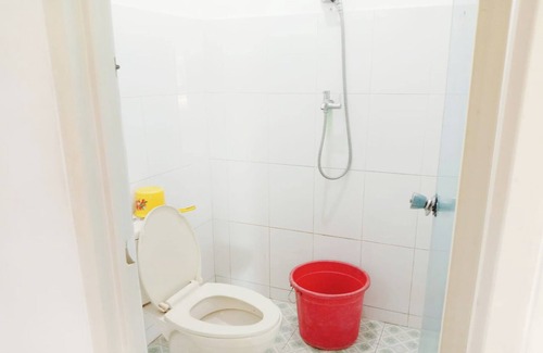 Sukabumi Hotel | OYO 3303 Penginapan Putri Asih Sawarna