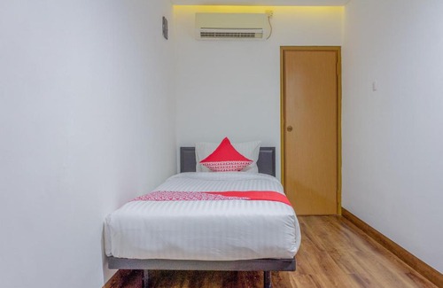 Kebon Kacang Hotel | OYO 366 Thamadhiro Residence