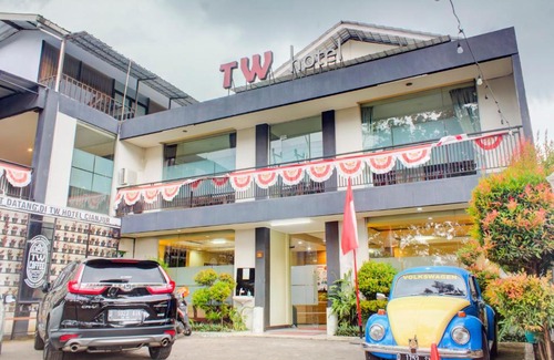 Cianjur Hotel | OYO 3951 Hotel Tw Rancagoong