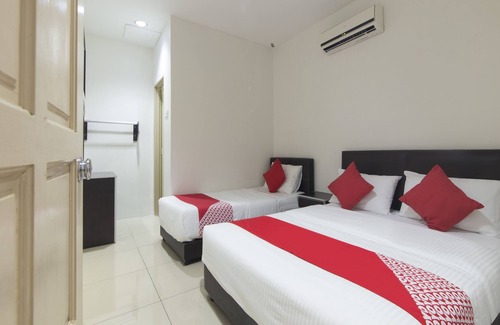 Nilai Hotel | OYO 44072 Mines Cempaka Hotel