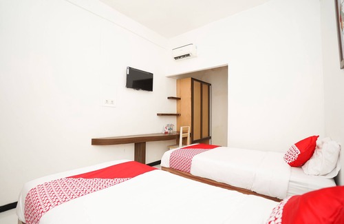 Suko Manunggal House | OYO 661 Galaxy Homestay