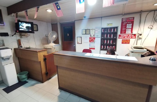 Dungun Hotel | OYO 89817 Hotel Sura