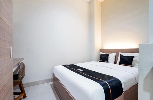 Surakarta Hotel | OYO 90134 Santika Fidela