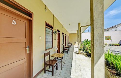 Majenang Hotel | OYO 90443 Hotel New Kartika In