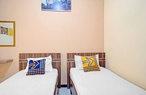Hargomulyo Hotel | OYO 90622 Hotel Galaksi