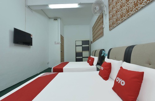 Kampung Kijing Hotel | Oyo 90631 Syahirah Hotel