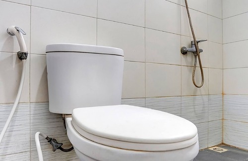 Suko Manunggal Hotel | OYO 90935 Rumah Kost Metroliving