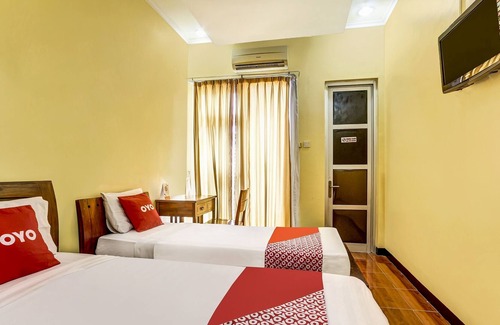 Semarang Hotel | OYO 91036 Hotel Simpang Lima Gkpri