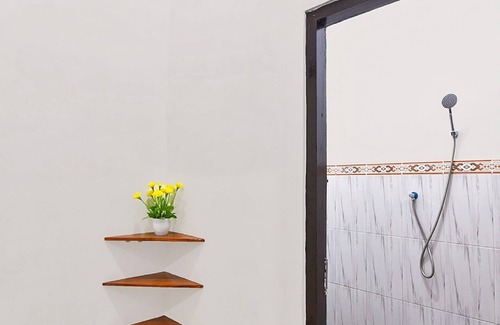 Gilimanuk Hotel | OYO 91192 Homestay Antara