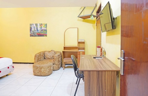 Suko Manunggal Hotel | OYO 91558 Y 5417 Homestay Syariah