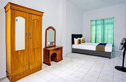 Lamongan Hotel | OYO 91868 Nusa Indah Guest House Syariah