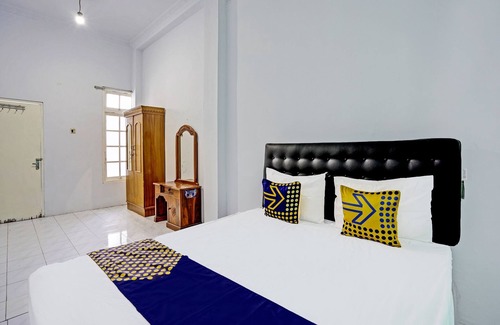 Lamongan Hotel | OYO 91868 Nusa Indah Guest House Syariah
