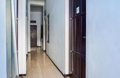 Dinoyo Hotel | OYO 91926 Serayu Sumbersari Homestay