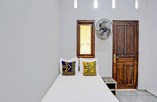 Mojokerto Hotel | OYO 92086 Fun Guesthouse Syariah
