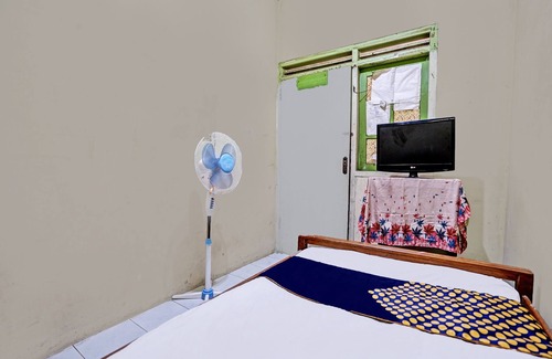 Gresik Hotel | OYO 92267 Nurul Homestay Syariah