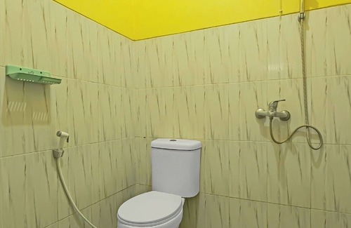 Salatiga Hotel | OYO 92483 Hotel Kirana