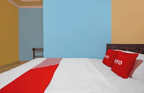 Karanganyar Hotel | OYO 92631 Hotel Dan Aula Wahyu Sari B