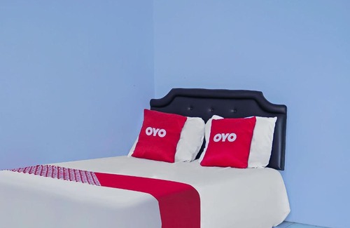 Cikampek Hotel | OYO 92704 Pondok Bunga Lily