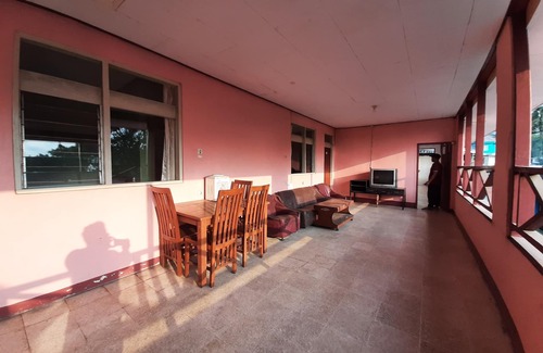 Bogor Tengah Hotel | OYO 93135 Wisma Bayt Hikmah