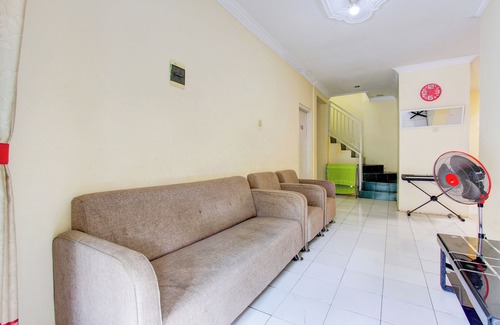 Baturetno Hotel | OYO 93859 Saffa 27 Guest House Syariah