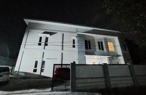 West Cirebon Hotel | OYO 93870 Damai Guest House Cirebon