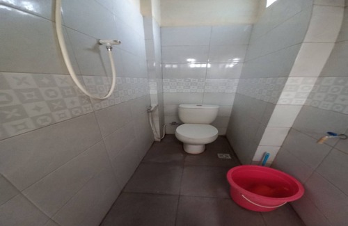 Sumber Hotel | OYO 94034 Perbetulan Guest House Syariah
