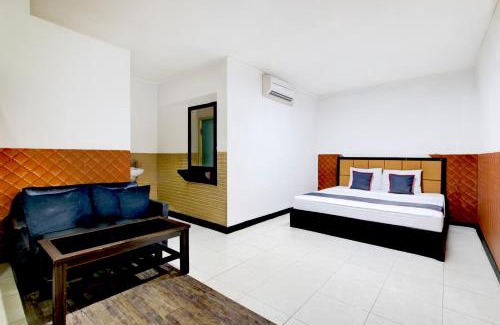 Tegal Hotel | OYO 94512 Mega Inn Guest House