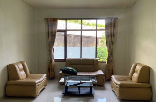 Cisarua Hotel | OYO 94582 Villa Beringin Puncak