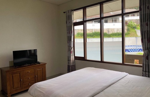 Cisarua Hotel | OYO 94582 Villa Beringin Puncak