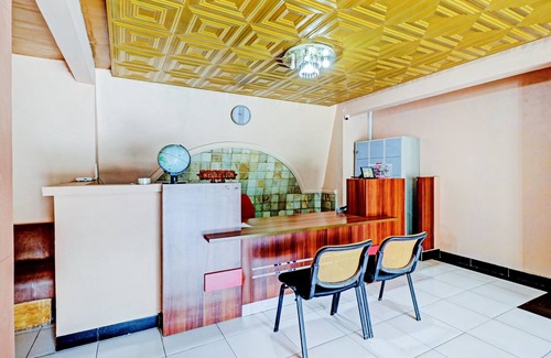 Banyumas Hotel | OYO 94672 Putri Kinasih