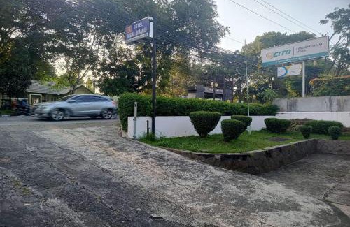 Semarang Hotel | OYO 94703 Hotel Wisma Hasanah