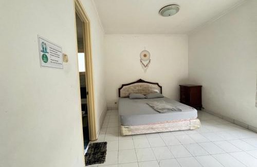 Cipanas Hotel | OYO 94710 Puncak Resort Guest House