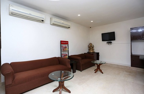 Safdarjung Enclave Hotel | OYO Flagship 746 Bhikaji Cama Place