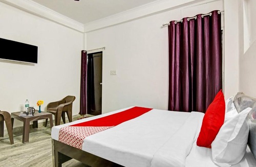 Delhi Hotel | OYO Flagship Mannat Residency Near Shiv Vihar Metro Station