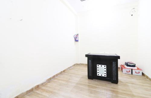 Delhi Hotel | OYO Flagship Tushir House