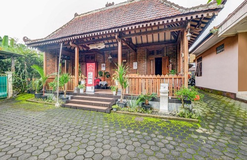 Pakem Hotel | OYO Homes 90987 Desa Wisata Gabugan Syariah