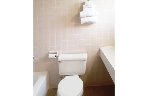 Clovis Hotel | OYO Hotel Kings at Clovis