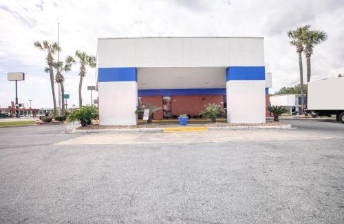 Lake Park Hotel | OYO Hotel Lake Park-Valdosta I-75, Exit 5