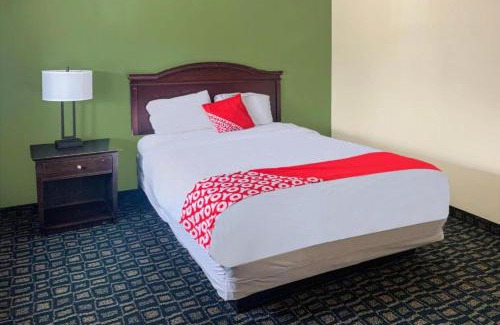 Rosenberg Hotel | OYO Hotel Rosenberg TX I-69