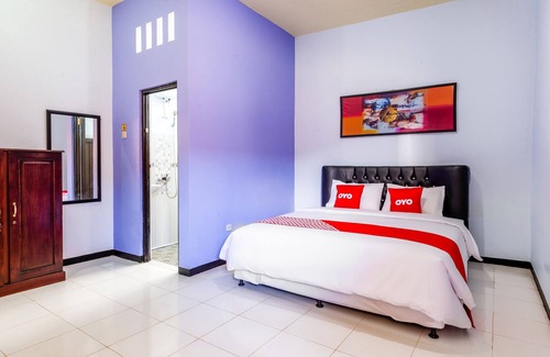 Tuban Hotel | OYO Life 3387 Nakula Homestay Syariah