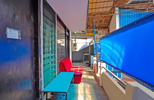 Gubeng Hotel | OYO Life 92651 Meir E-homestay Syariah