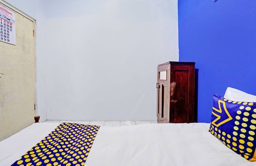 Jombang Hotel | OYO Life 92921 Omaya Kost Syariah