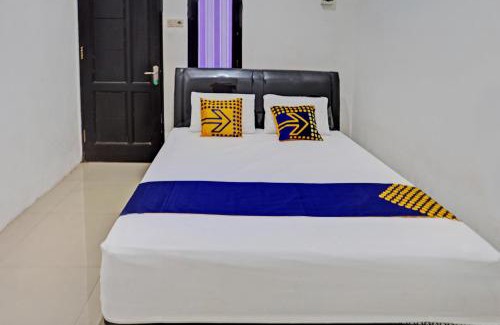 Paciran Hotel | OYO Life 93075 Nova Jaya 2 Homestay Syariah